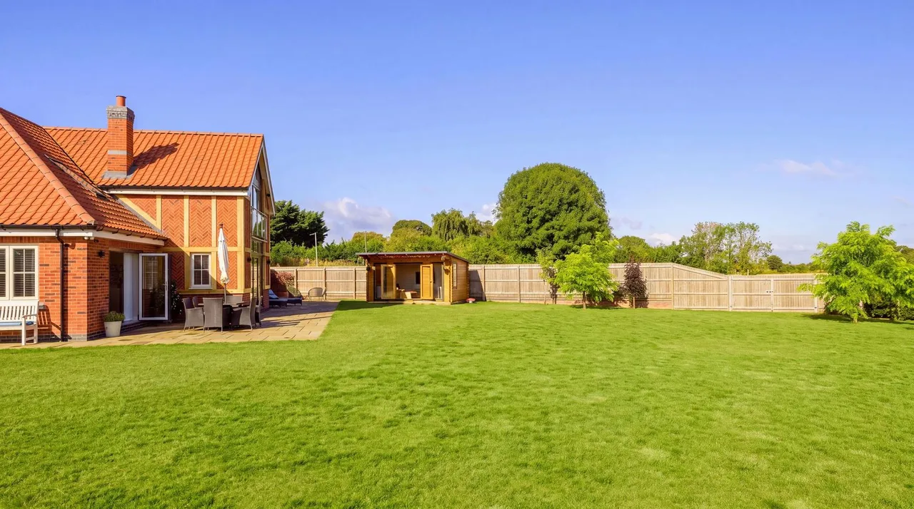 Meadowfields, Kirton End, PE20, photo 35