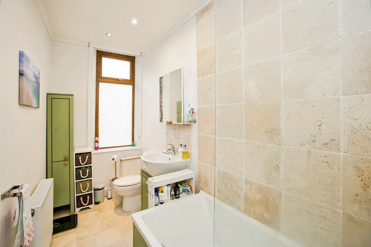 Willow Terrace, SOWERBY BRIDGE, photo 12