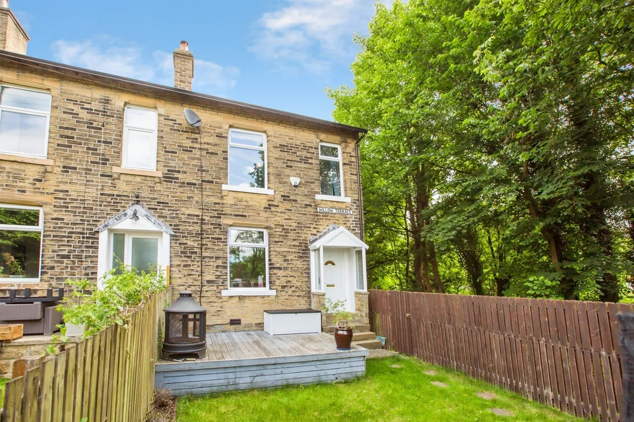 5 bed house for sale — Willow Terrace, SOWERBY BRIDGE