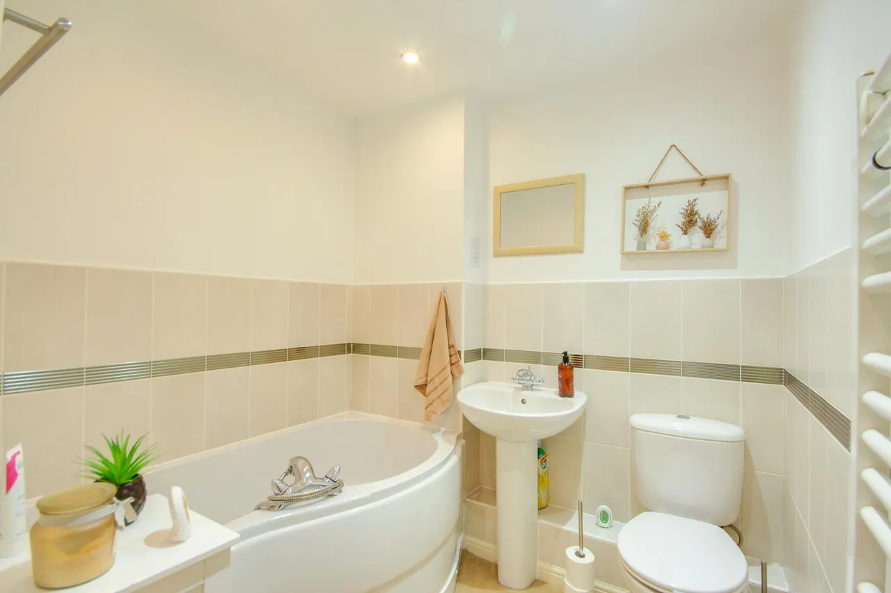 Watermint Drive, Tuffley, Gloucester, GL4, photo 6