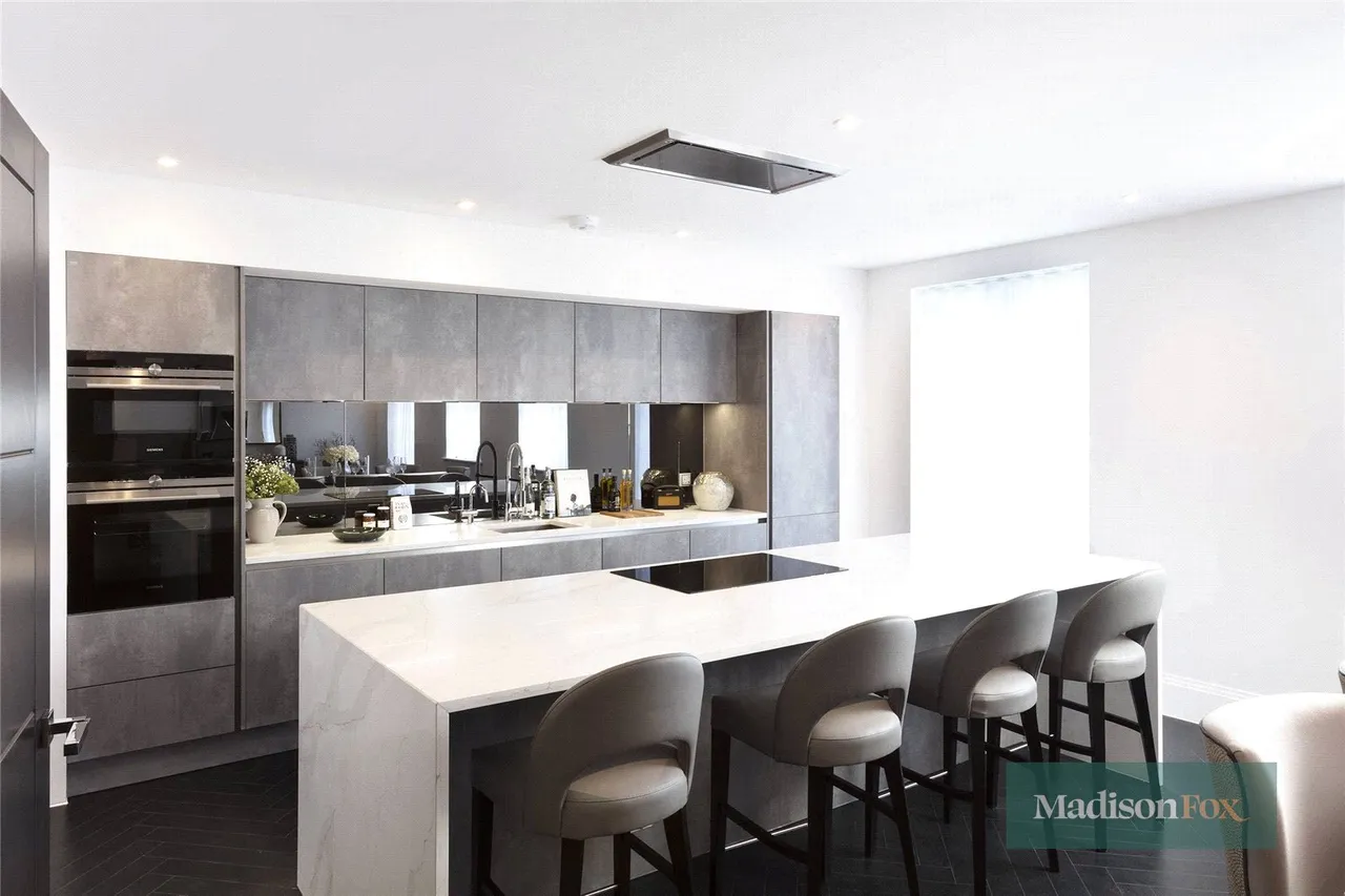 Manor Road, Chigwell, IG7, photo 4