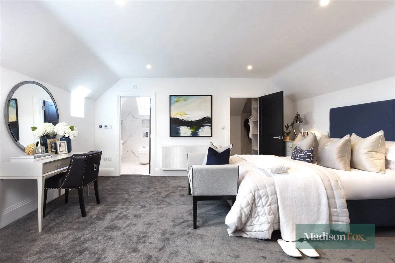 Manor Road, Chigwell, IG7, photo 11