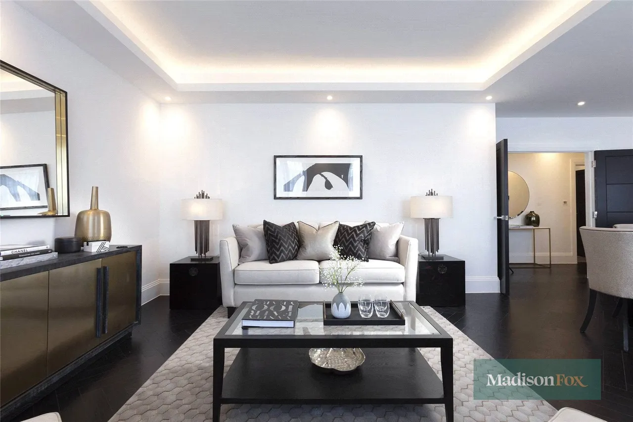 Manor Road, Chigwell, IG7, photo 9