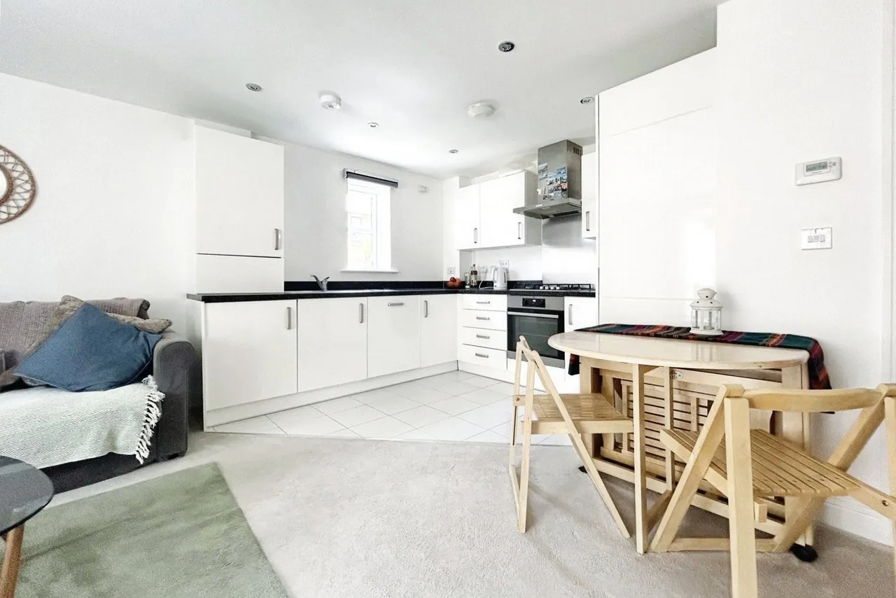 Carter Court, Hook, Hampshire, RG27 9AD, photo 9