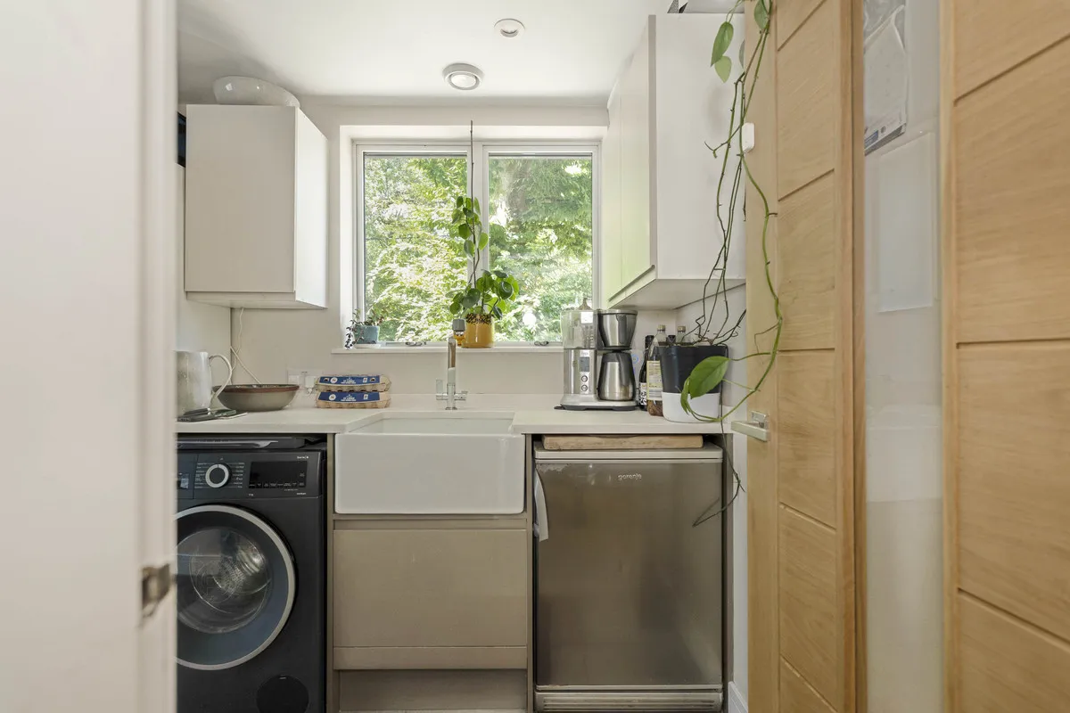 Walliswood, RH5, photo 17