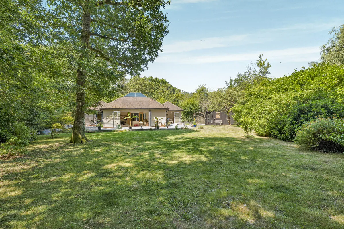 Walliswood, RH5, photo 18
