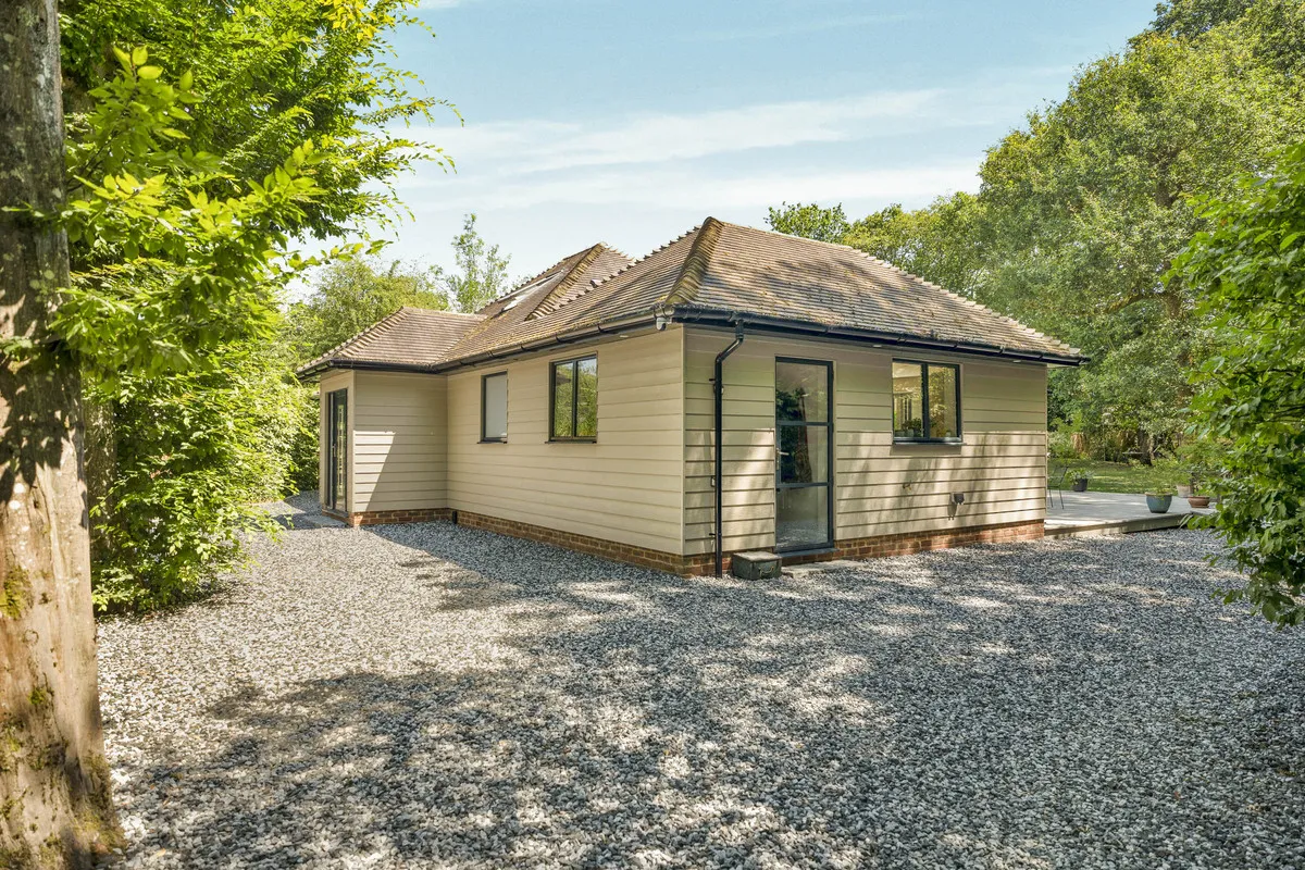 Walliswood, RH5, photo 22