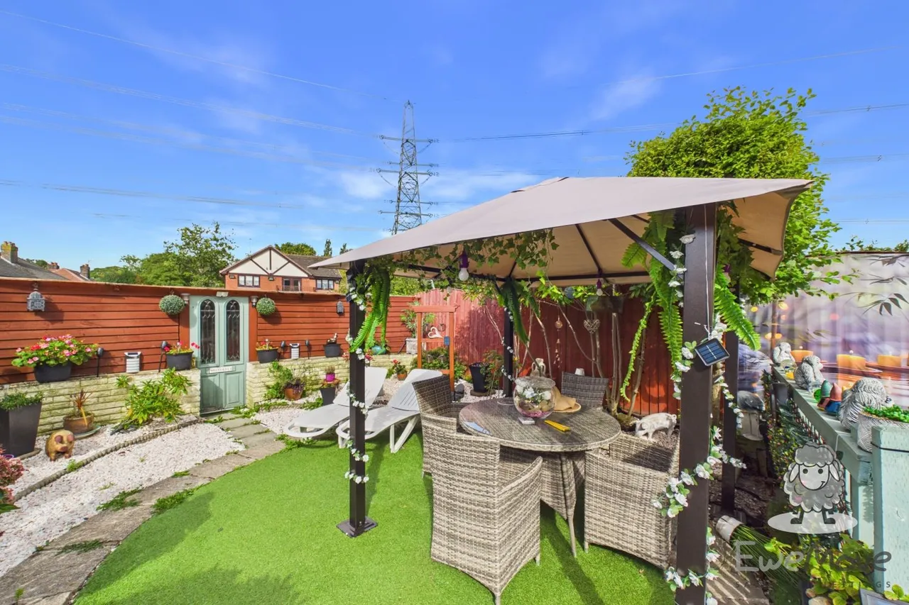 Field Way, Rainhill, L35, photo 15