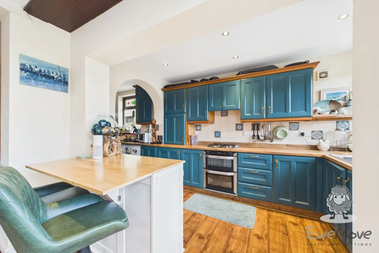 Field Way, Rainhill, L35, photo 4