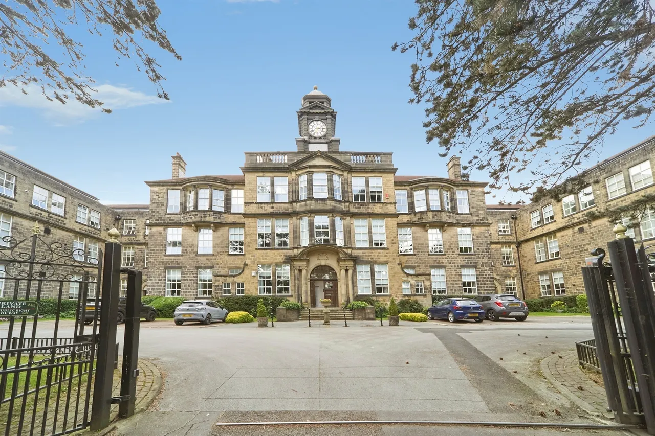 2 bed flat for sale, Lady Lane, Bingley, BD16