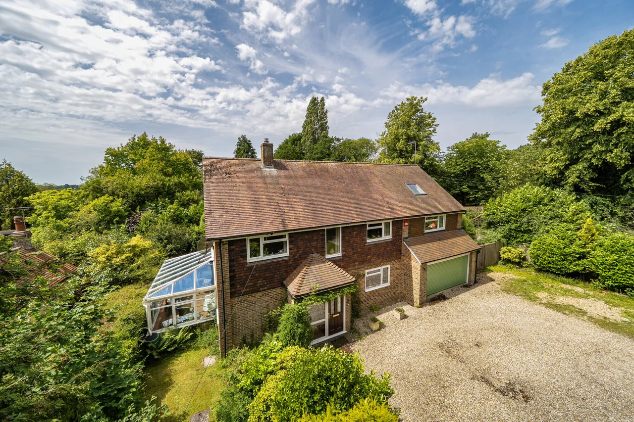 4 bed house for sale — West Walberton Lane, Arundel, BN18