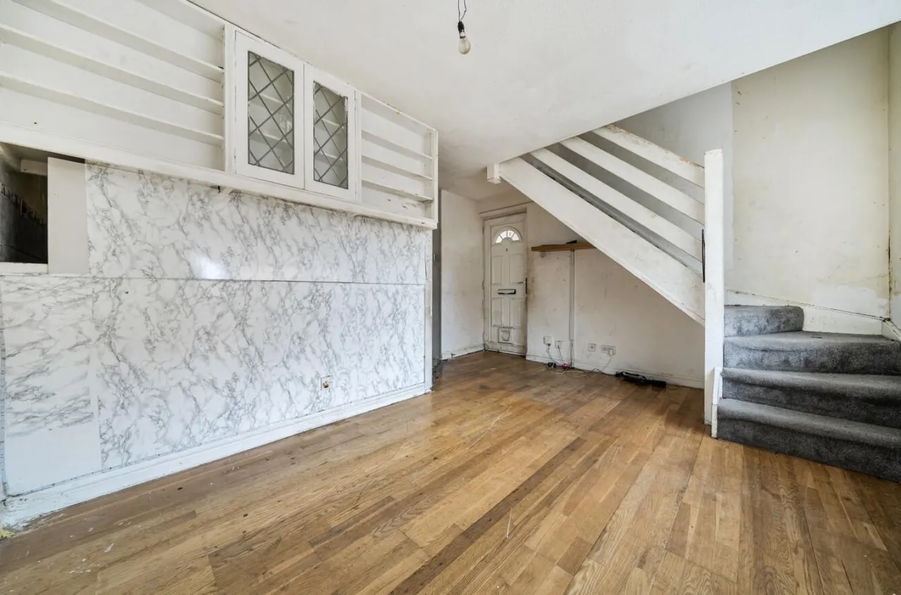 Nickelby Close, London, SE28, photo 4