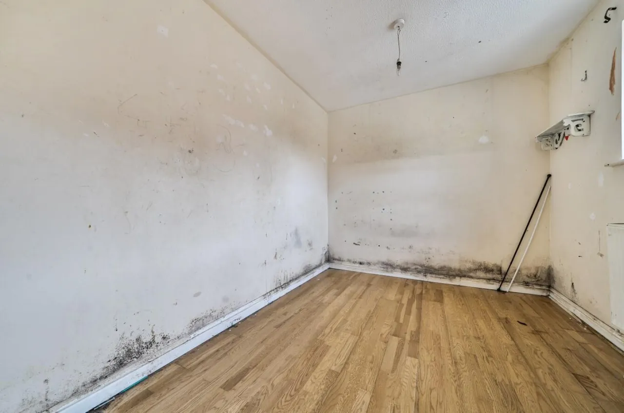 Nickelby Close, London, SE28, photo 8