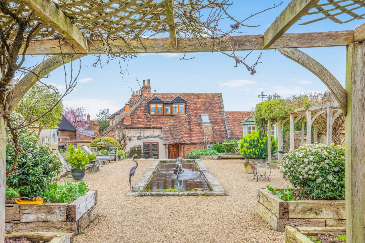 5 bed house for sale, Dollicott, Haddenham