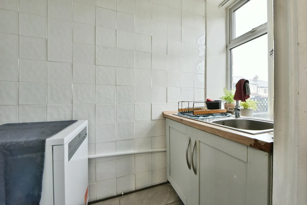 Keighley Road, Halifax, West Yorkshire, HX2, photo 14
