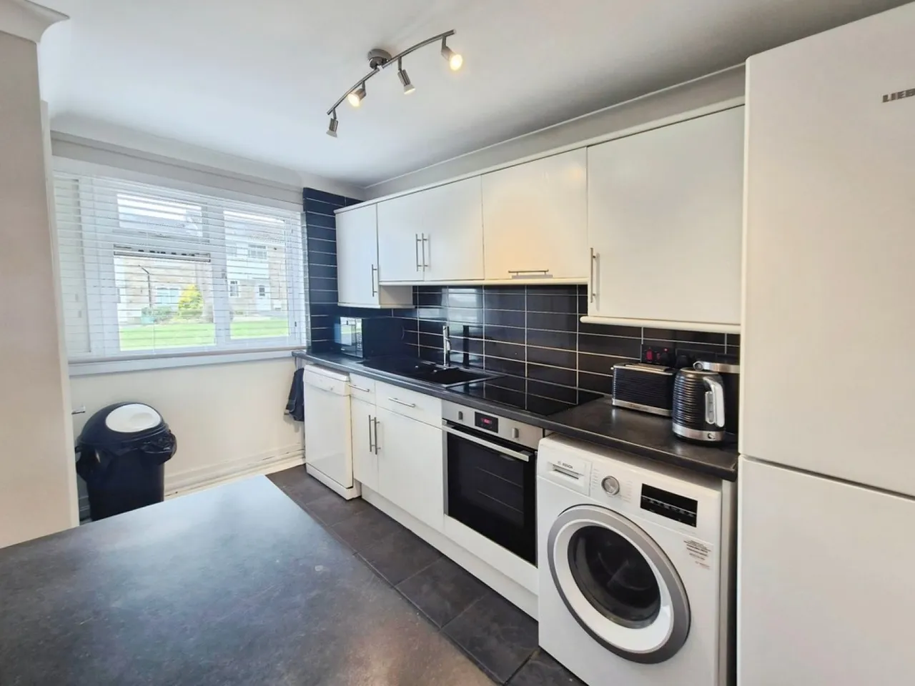 Vale Road, Yeovil, BA21, photo 14