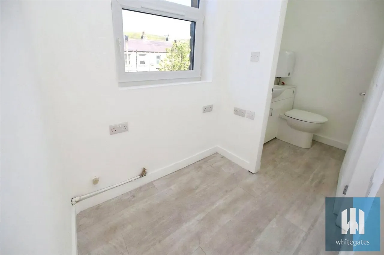 Manchester Road, Linthwaite, HD7, photo 5
