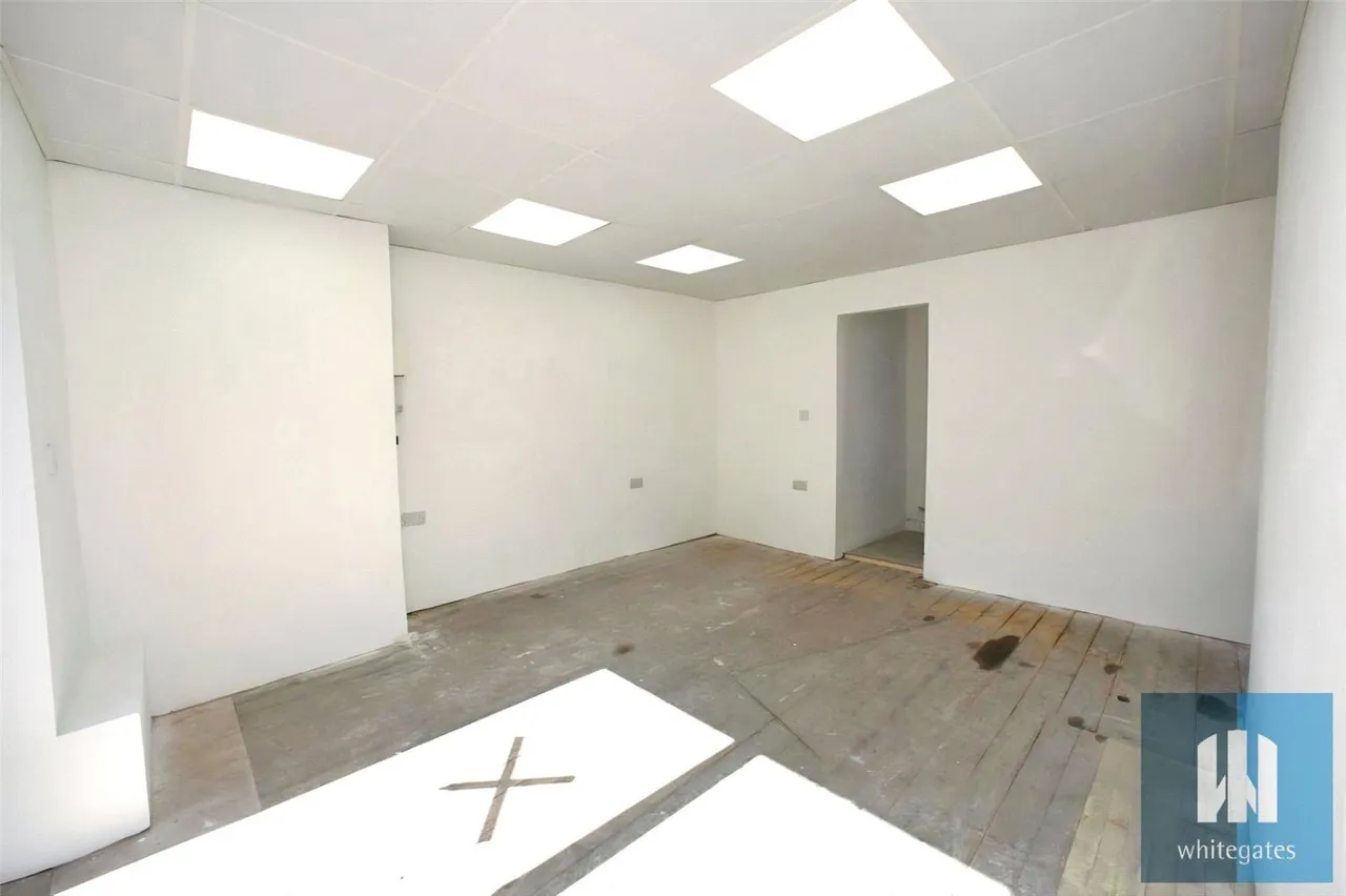 Manchester Road, Linthwaite, HD7, photo 3
