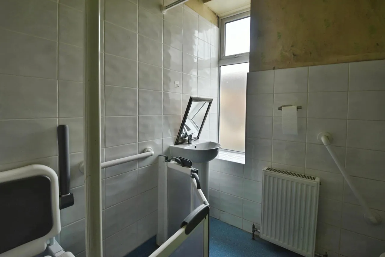 Prospect Terrace, Dunnockshaw, Burnley, BB11, photo 6