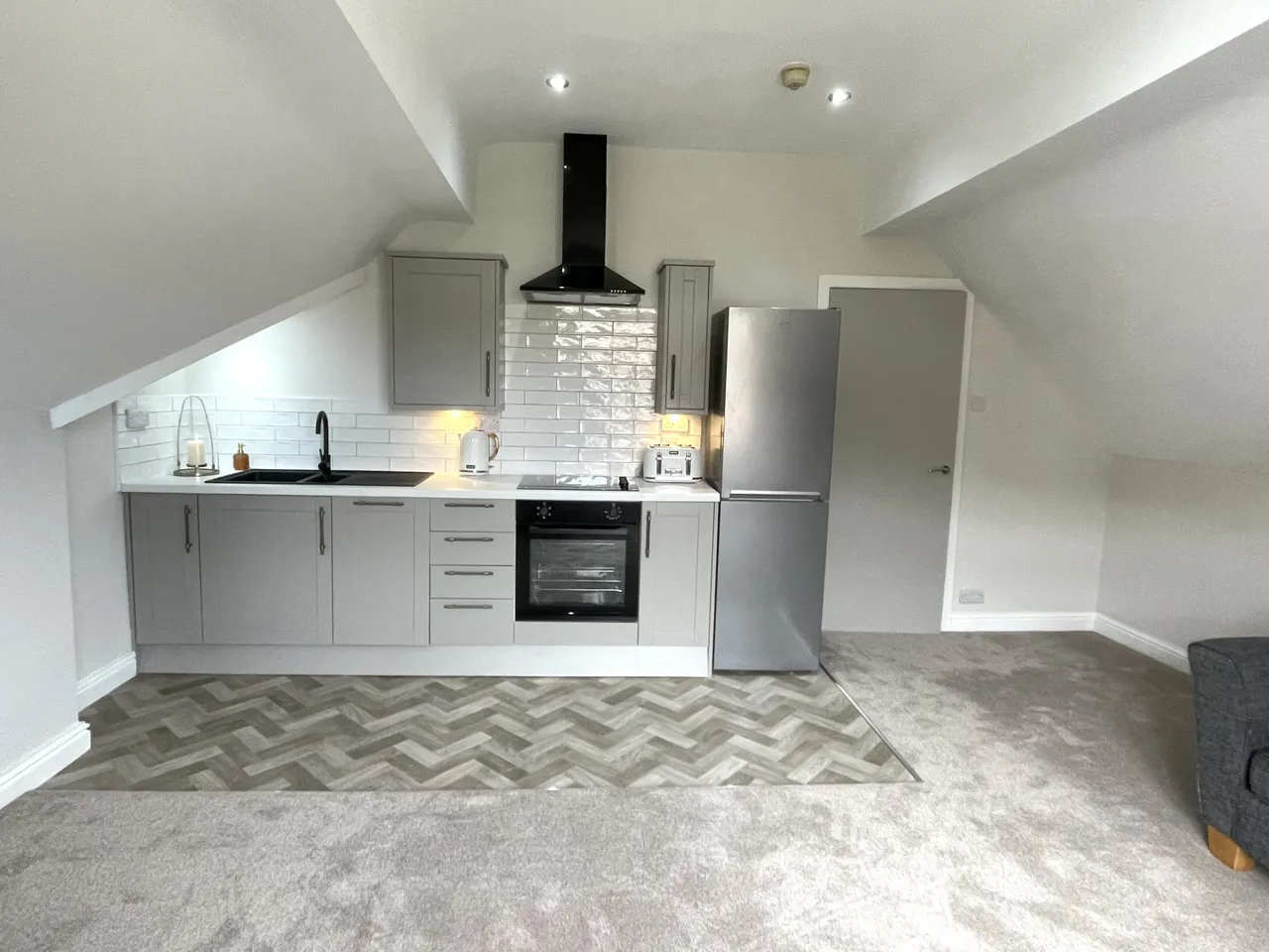 2 bed flat to rent, Queens Road, Craig Y Don, LL30