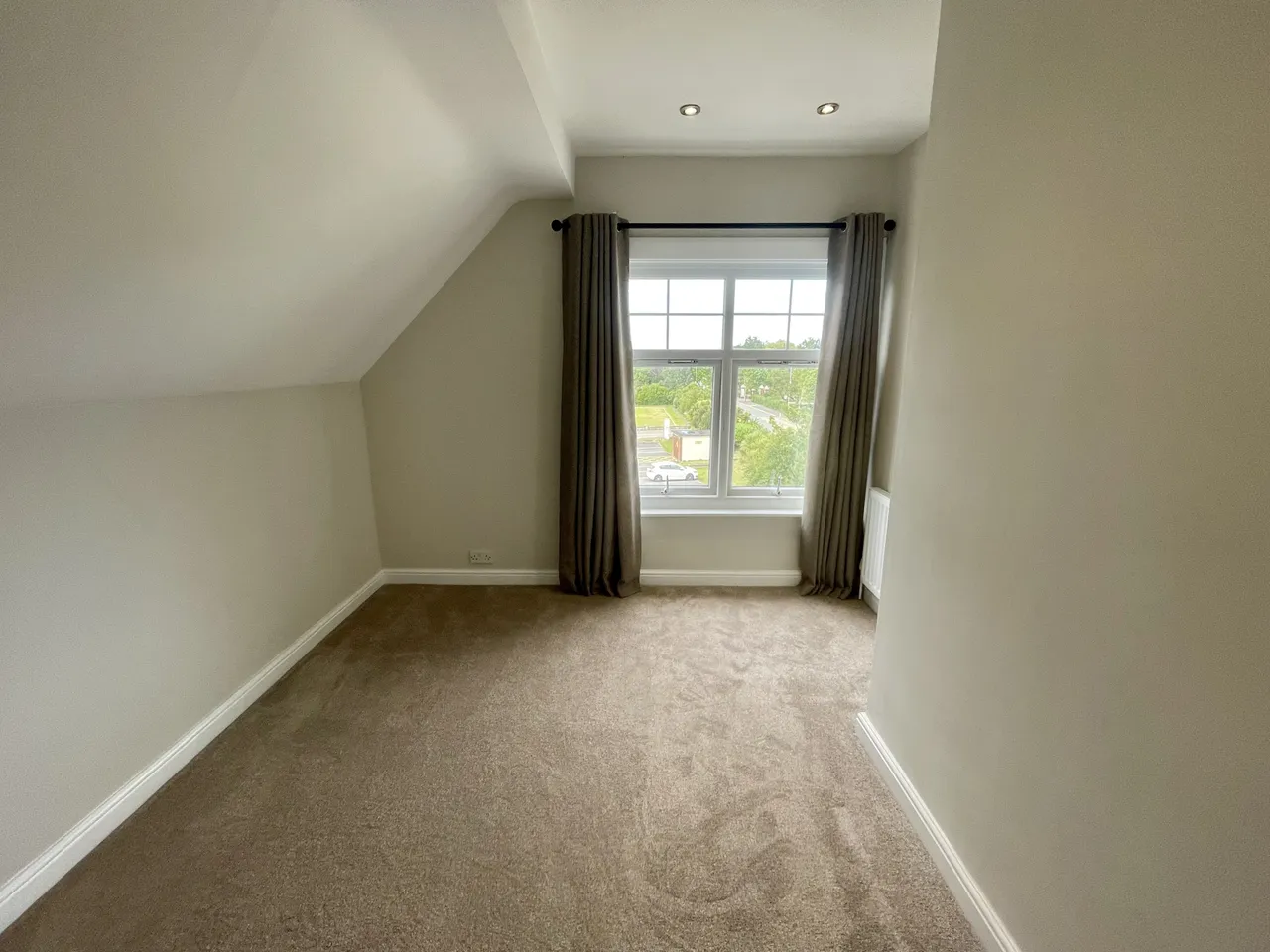 Queens Road, Craig Y Don, LL30, photo 6