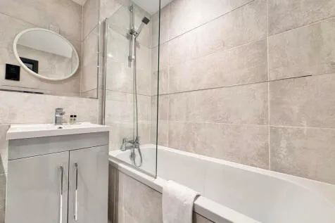 Flat 2, The Moorwell, Windsor Road, Penarth, Vale Of Glamorgan, photo 4