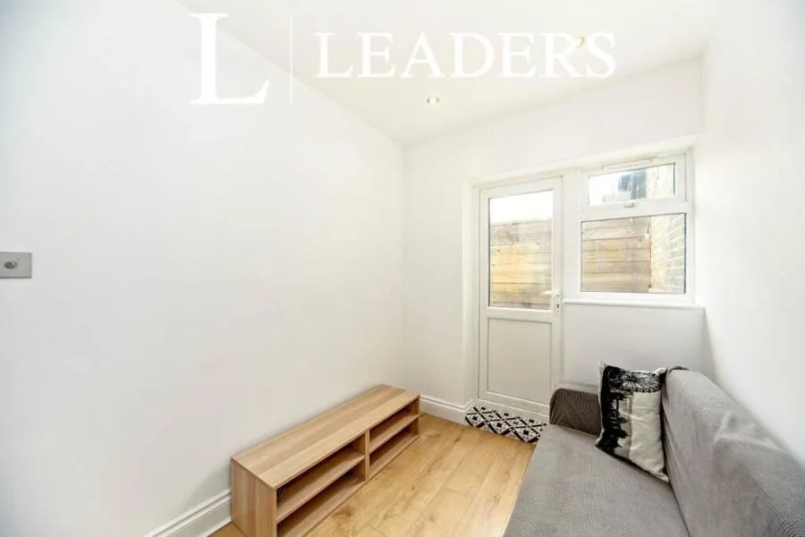 Birchanger Road, London, SE25, photo 8