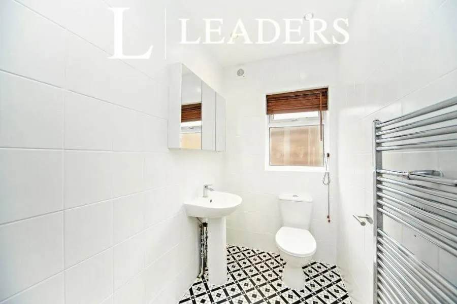 Birchanger Road, London, SE25, photo 3