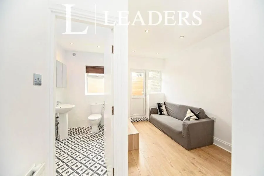1 bed flat to rent, Birchanger Road, London, SE25
