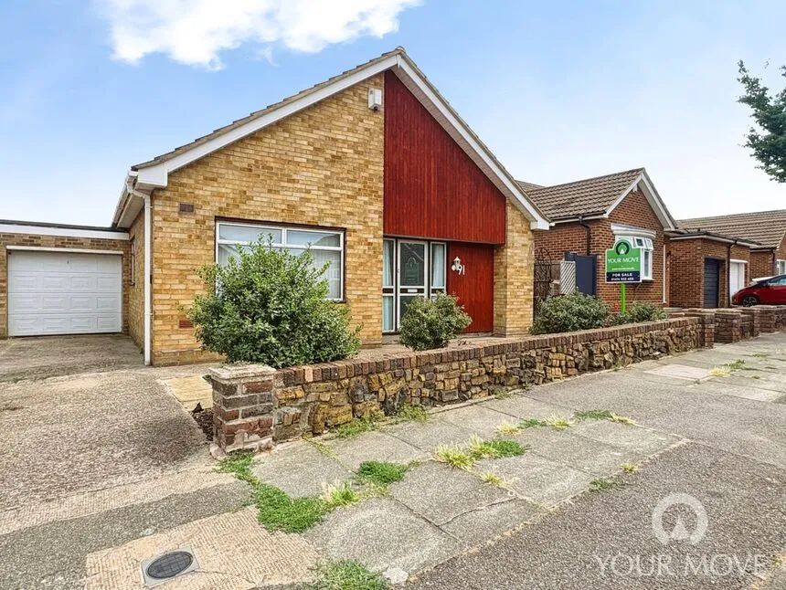 3 bed house for sale — Cambria Crescent, Gravesend, Kent, DA12