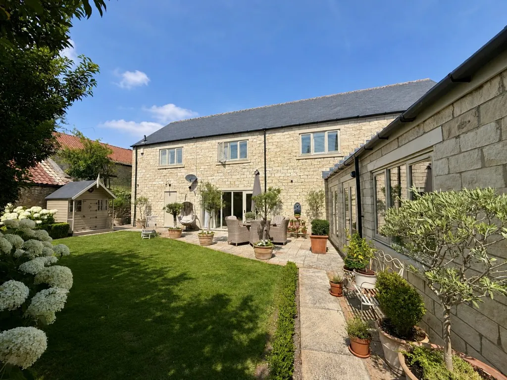 Saxton ~ Hungate Close, LS24, photo 4