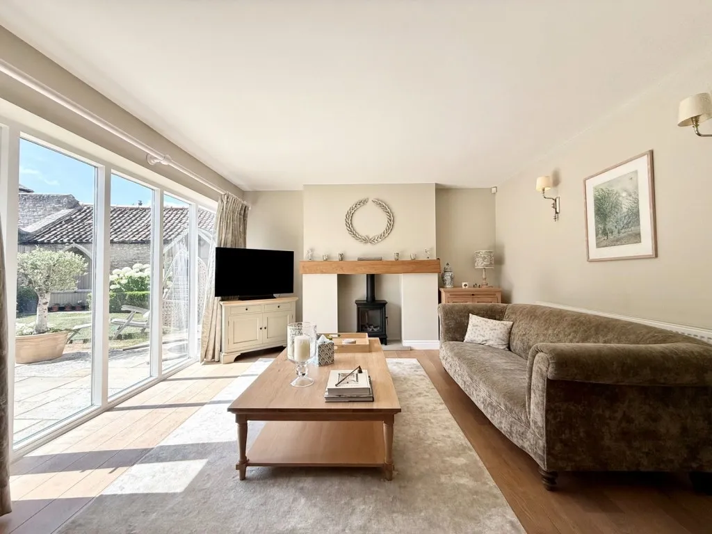 Saxton ~ Hungate Close, LS24, photo 11