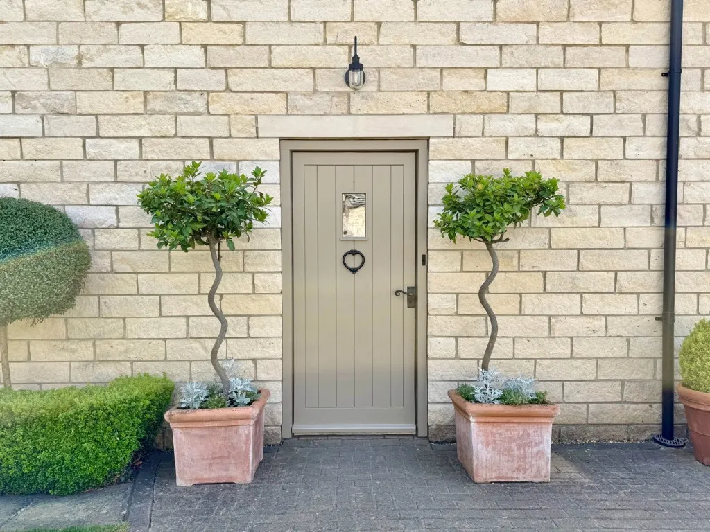 Saxton ~ Hungate Close, LS24, photo 5
