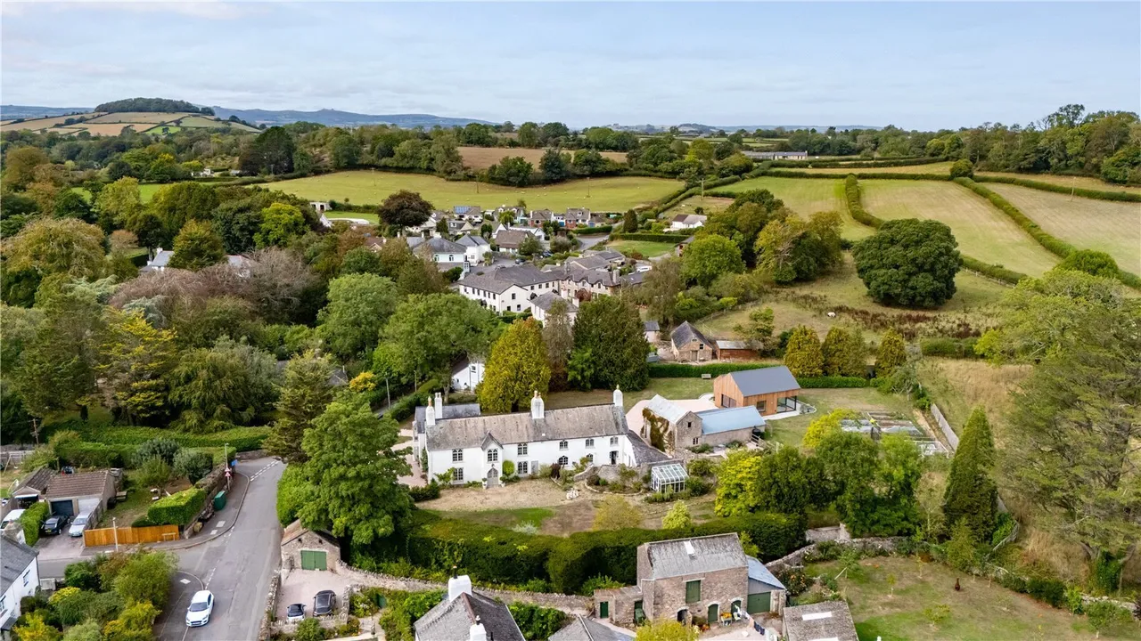 6 bed property for sale, North Street, Ipplepen, TQ12
