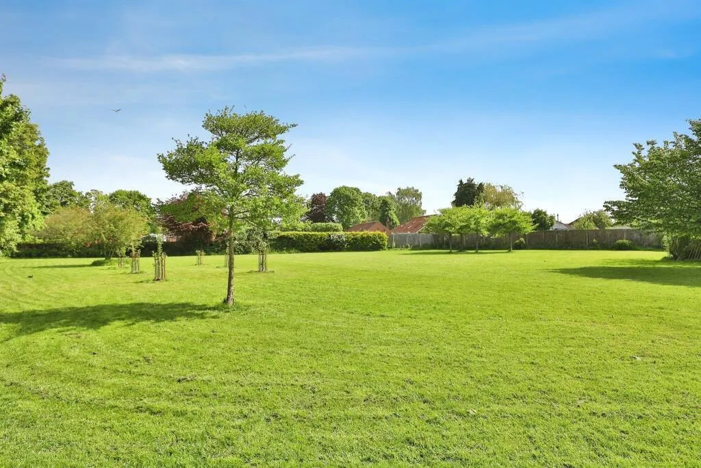 Priors Drive, Norwich, NR6, photo 13