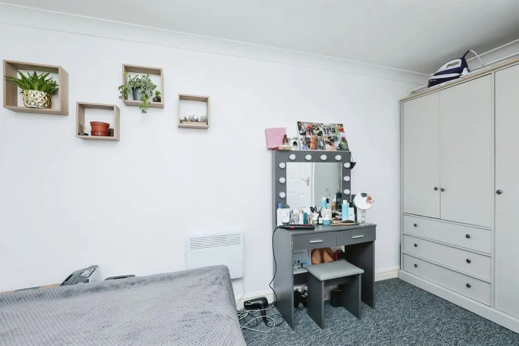 Priors Drive, Norwich, NR6, photo 11
