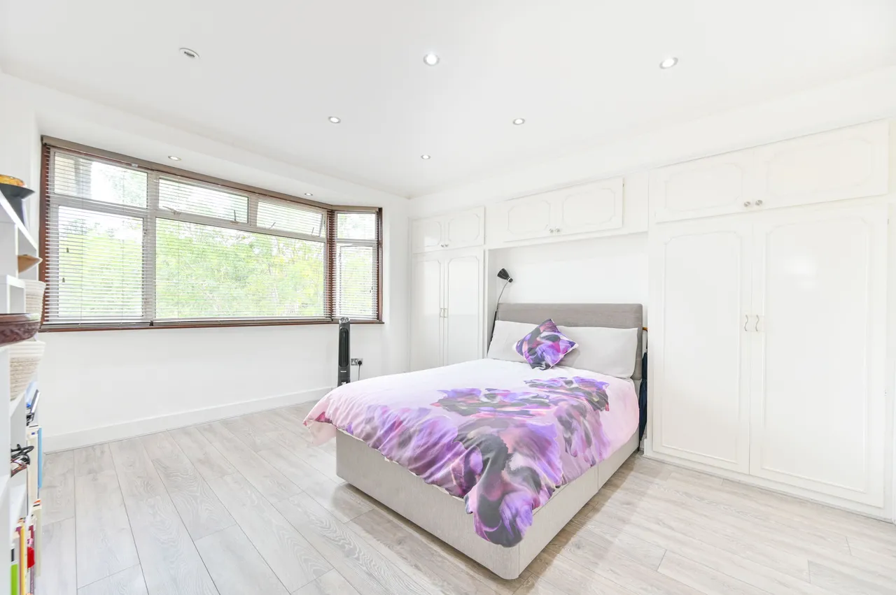 37 Crawford Avenue, Wembley, photo 5