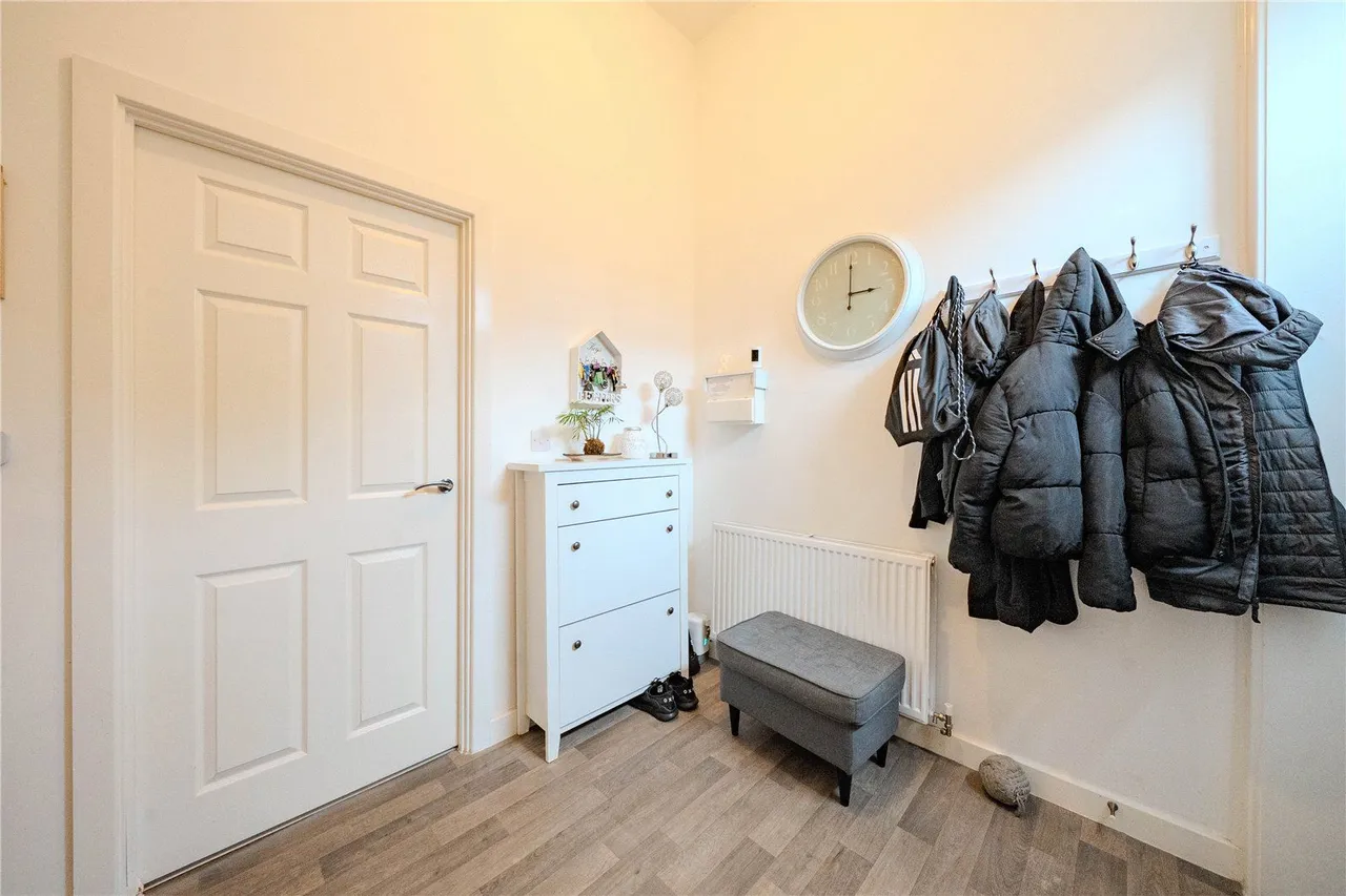 Oak Park Lane, Leeds, LS16, photo 12
