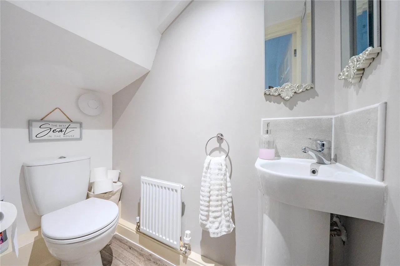 Oak Park Lane, Leeds, LS16, photo 13