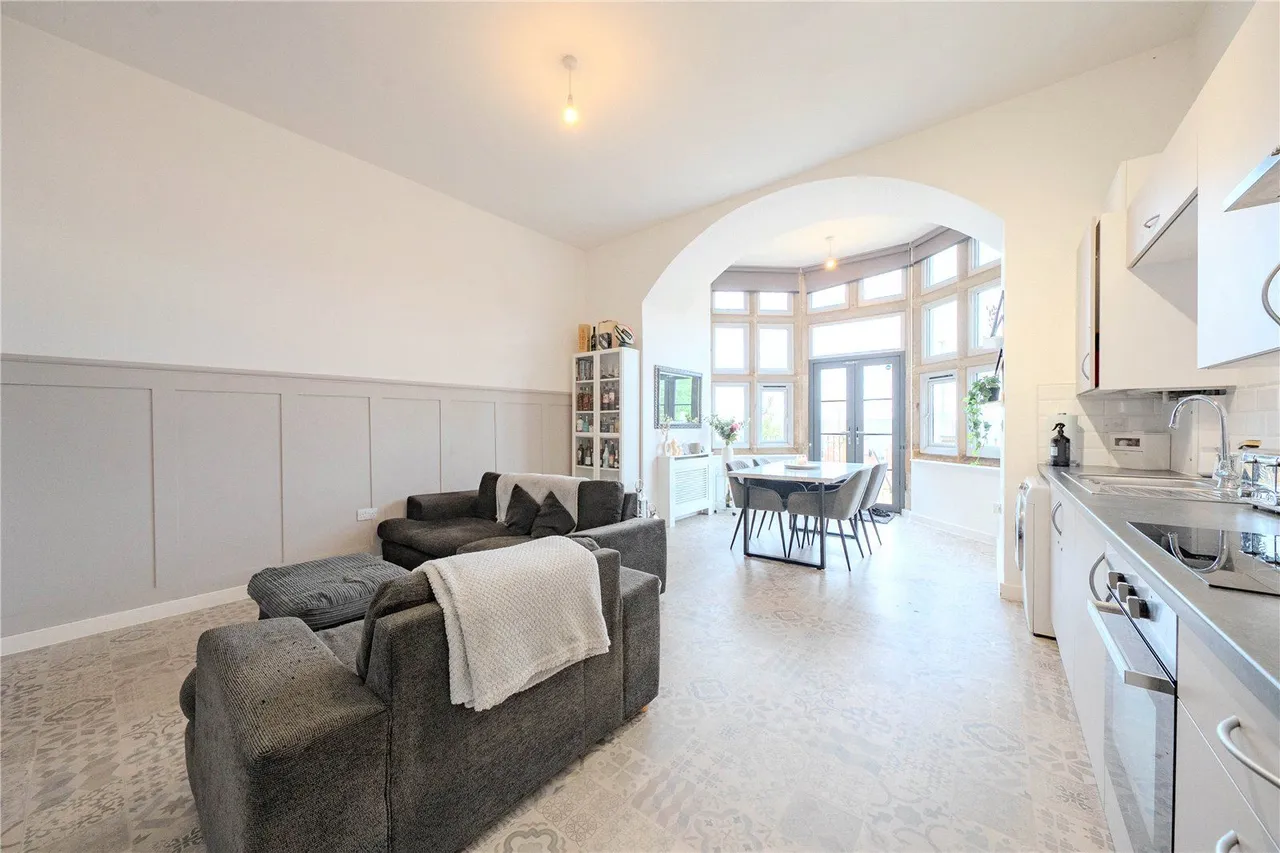 Oak Park Lane, Leeds, LS16, photo 11
