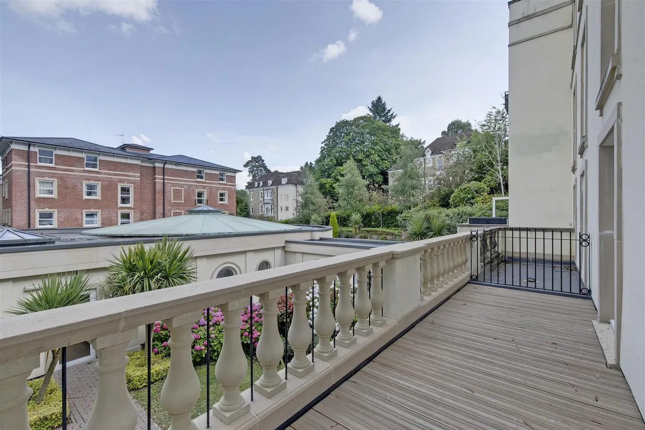 1 bed flat for sale, Victoria Road, Malvern, WR14