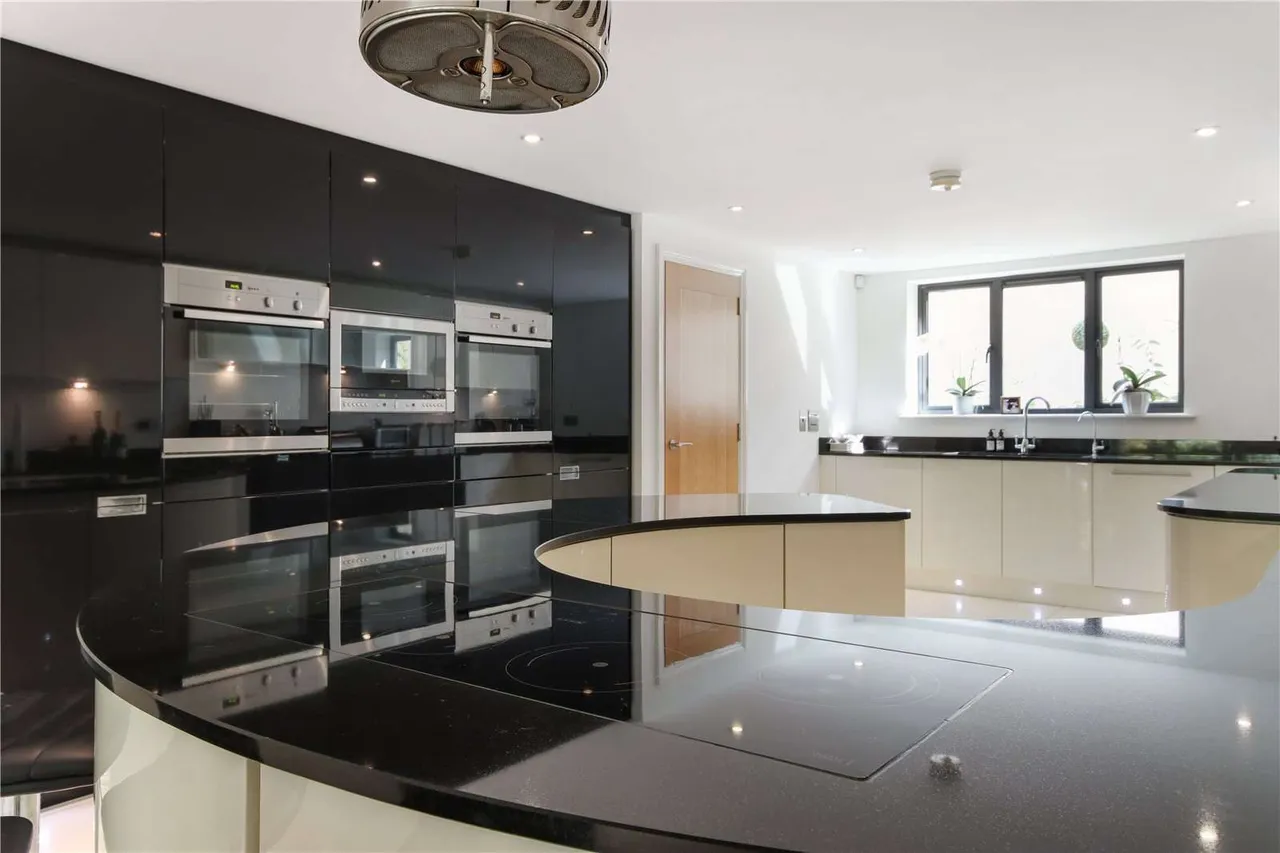 Kentish Gardens, Tunbridge Wells, Kent, TN2 5XU, photo 12