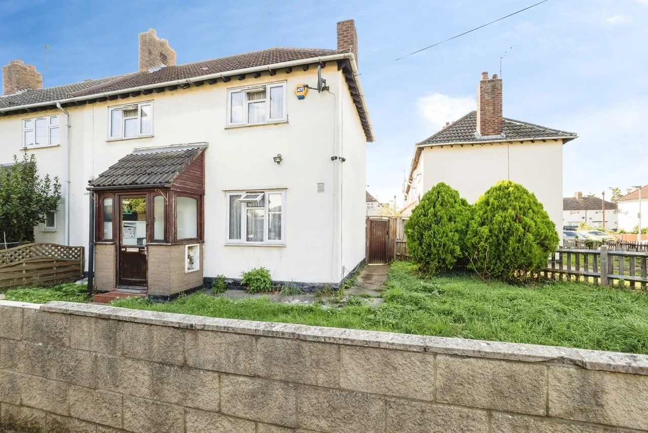 Felton Gardens, Barking, IG11, photo 2