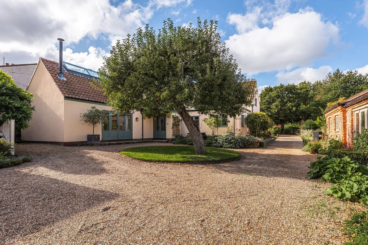Handsome Detached Cottage in Stody, photo 27