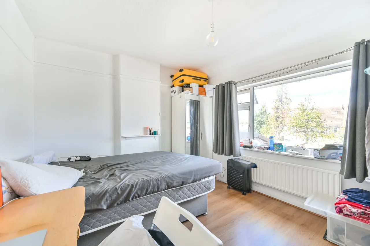 74 Warren Road, London, photo 10