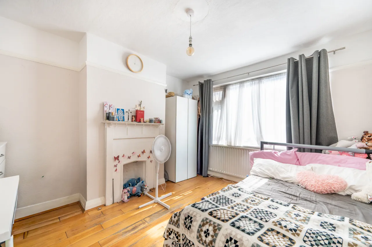 74 Warren Road, London, photo 7