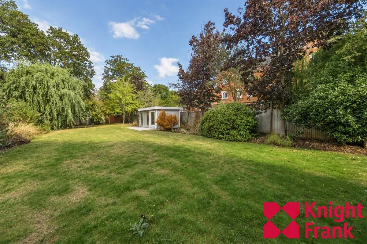 Longbourn, Windsor, SL4, photo 22