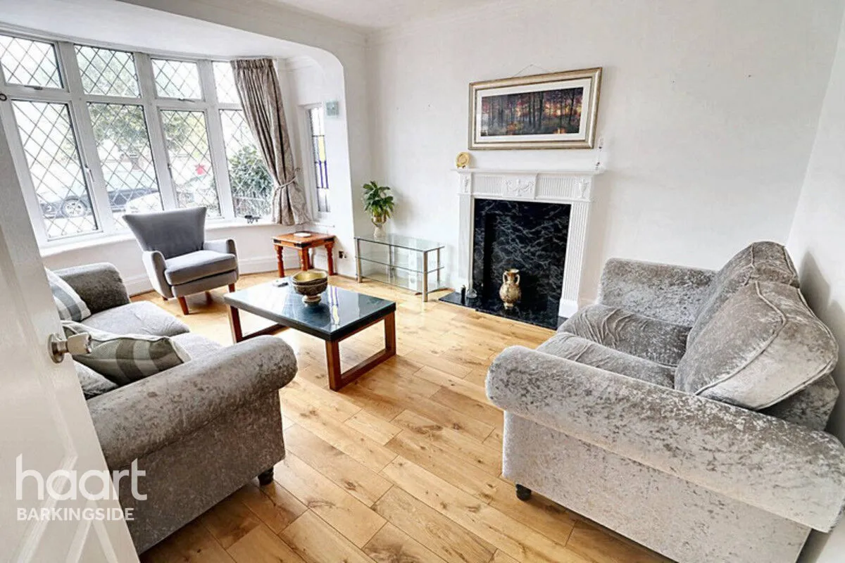 Lord Avenue, Clayhall, IG5, photo 4