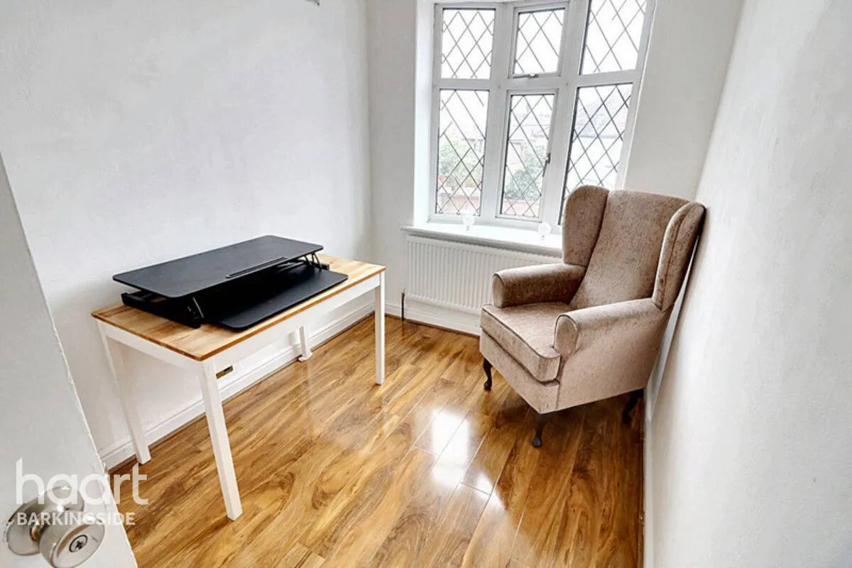 Lord Avenue, Clayhall, IG5, photo 21