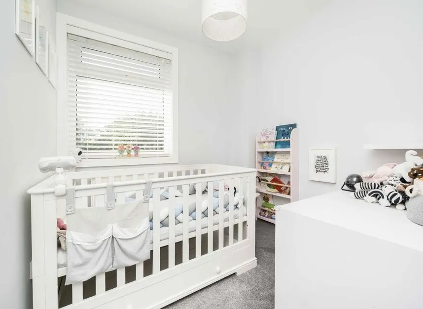 Oakington Drive, Sunbury-On-Thames, TW16, photo 7